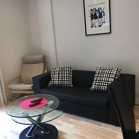 Modern City Docklands Apartment Dublin